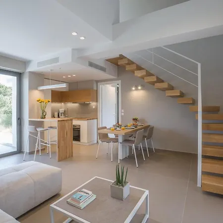 Noemie Luxury Апарт-отель *