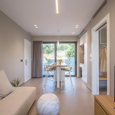 Noemie Luxury 4*