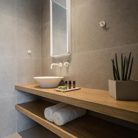 Noemie Luxury 4*