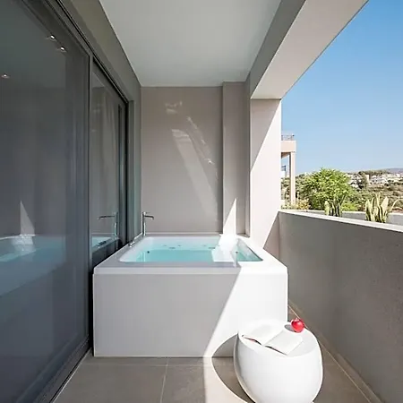 Noemie Luxury Апарт-готель