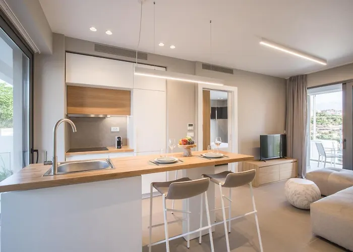 Noemie Luxury Aparthotel 4*